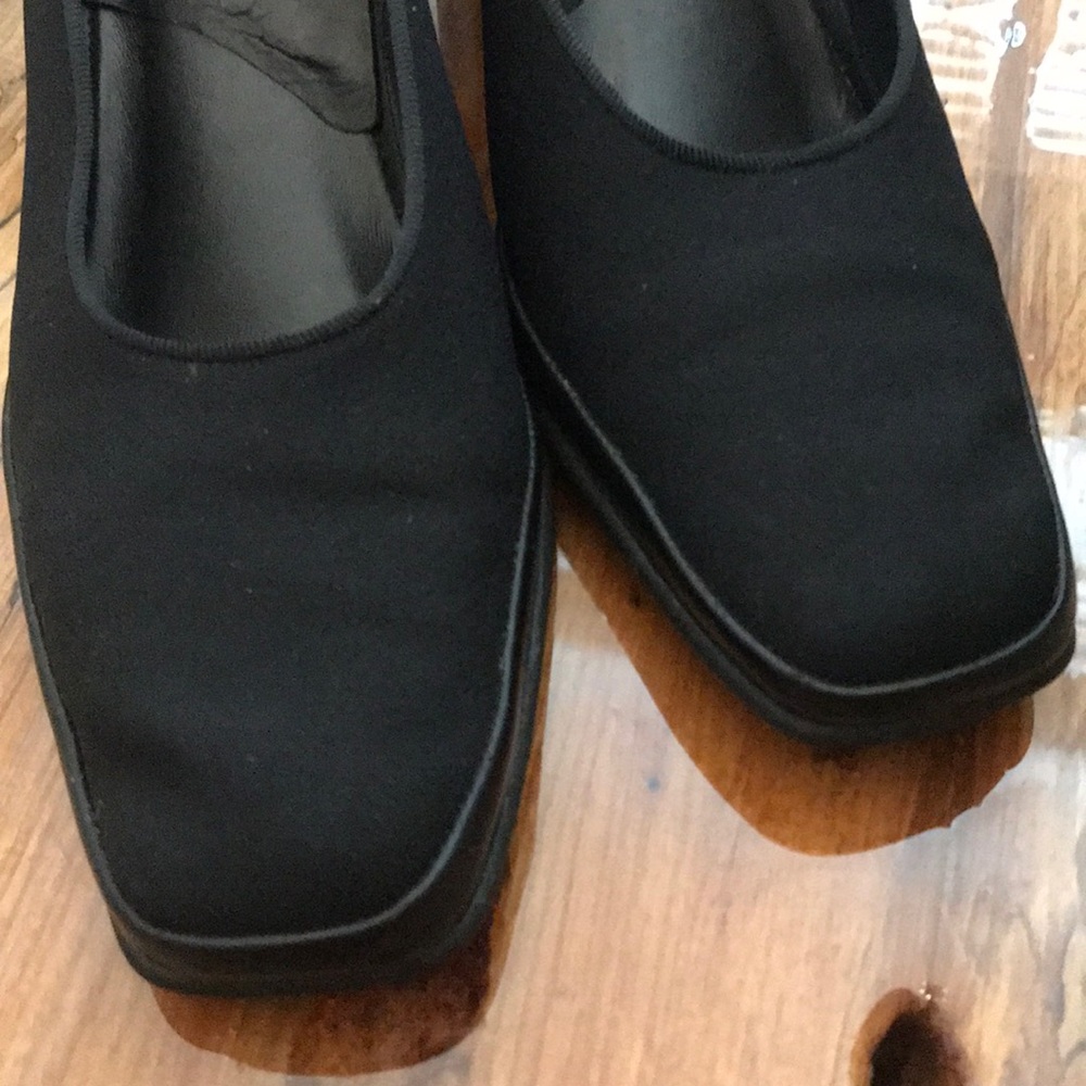 Rangoni Pumps - image 4